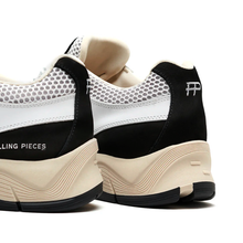 أوريون كريمي أسود