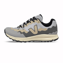 Fitz Roy Light Shark Almond.