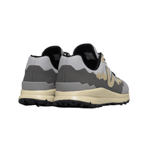 Fitz Roy Light Shark Almond.