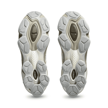 Gel-Kinetic Fluent White Marzipan.