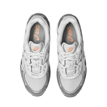 Gel-NYC Cloud Grey Cement Grey.