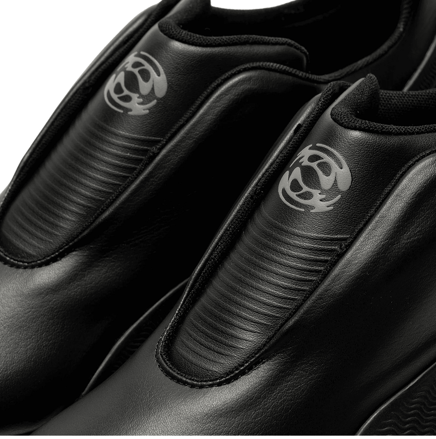 国内発送 Puma x Rombaut Levitation コラボスニーカー ブラック 構築的なデザイン《PUMA×Rombaut》Levitation スニーカー (PUMA